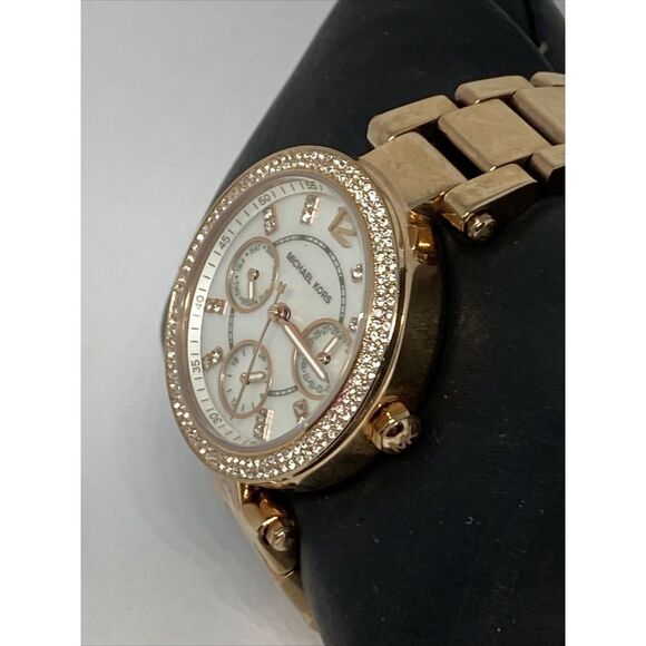 Michael Kors MK5616 Women's Gold Stainless Steel Analog Dial Quartz Watch WO648 - Picture 4 of 12